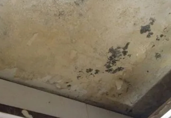 郑州金水区阳台漏水维修公司分享下郑州金水区卫生间渗水维修需要注意哪些问题。